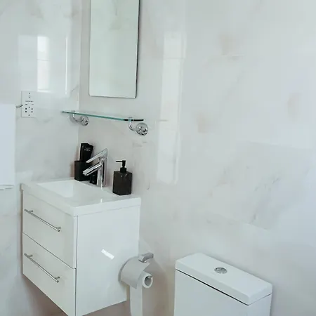 Stylish 2 Bedroom - Tourist Area Collection