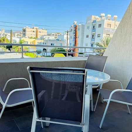 Stylish 2 Bedroom - Tourist Area Collection Limisso