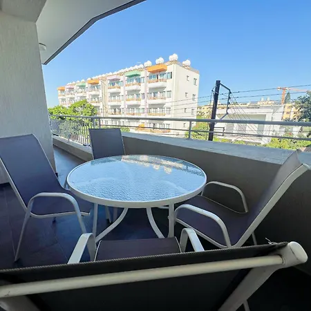 Stylish 2 Bedroom - Tourist Area Collection